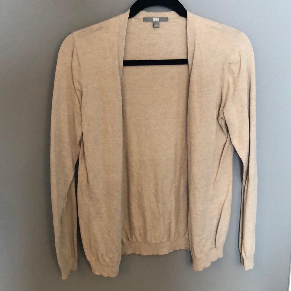 Uniqlo tan cardigan size M